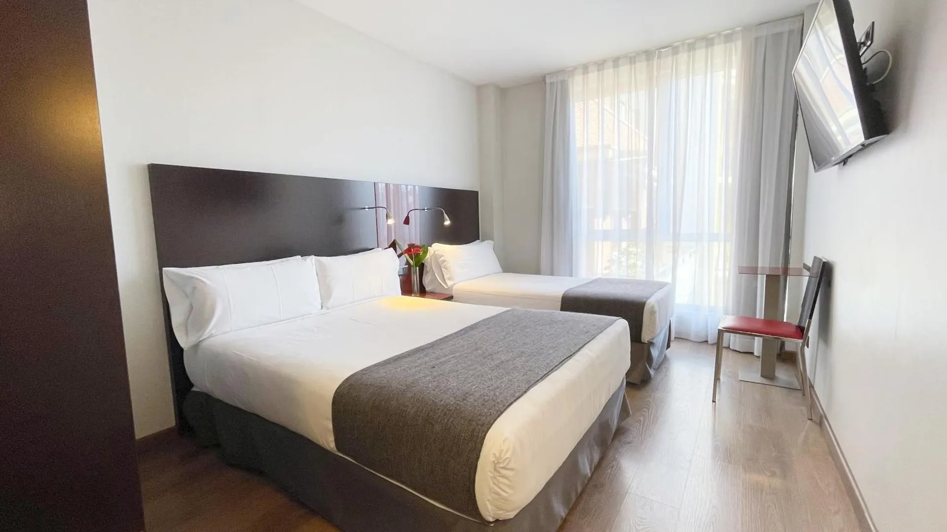 Sm Hotel Sant Antoni Барселона