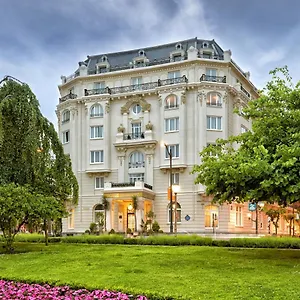 Ξενοδοχείο Carlton *****
